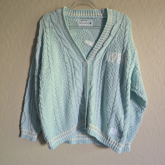 Sweaters - Taylor Swift Inspired 1989 Light blue Knit Cardigan Size Medium